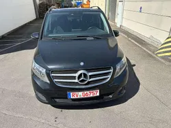 Obsidianschwarz metallic Gebraucht 2017 Mercedes V220 Edition Van / Kleinbus | 28.900 € (Guter Preis)