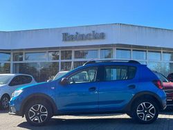 Blau Gebraucht 2018 Dacia Sandero Stepway Kleinwagen | 11.890 € (Etwas zu teuer)