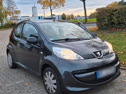 Grau Gebraucht 2007 Peugeot 107 Kleinwagen | 1.400 € (Teuer)