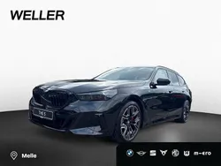 Black sapphire (schwarz) Neu 2025 BMW 520 Comfort Edition Kombi | 69.520 € (Etwas zu teuer)