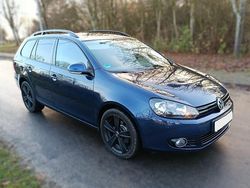 Blau Gebraucht 2011 VW Golf VI Kleinwagen | 4.690 € (Fairer Preis)