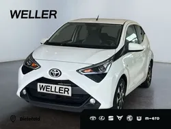 Weiß Gebraucht 2020 Toyota Aygo X-play Kleinwagen | 11.880 € (Etwas zu teuer)