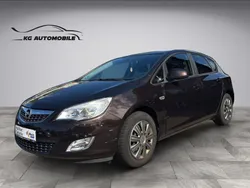 Braun Gebraucht 2011 Opel Astra Design Edition Limousine | 4.299 € (Guter Preis)