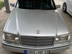 Silber Gebraucht 1994 Mercedes C280 Elegance Limousine | 9.500 €