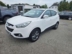 Creamy white / sol Gebraucht 2015 Hyundai ix35 Edition SUV | 10.990 € (Fairer Preis)