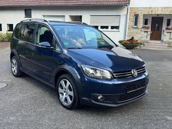 Blau Gebraucht 2011 VW Touran Cross Van / Kleinbus | 6.400 € (Fairer Preis)
