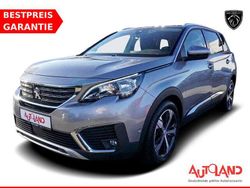 Grau Gebraucht 2017 Peugeot 5008 Allure Van / Kleinbus | 20.990 € (Fairer Preis)