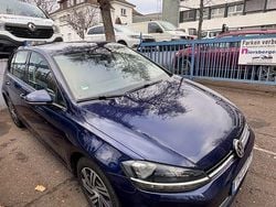 Blau Gebraucht 2017 VW Golf Comfortline Limousine | 12.200 € (Fairer Preis)