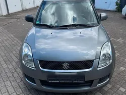Silber Gebraucht 2009 Suzuki Swift Kleinwagen | 2.500 €