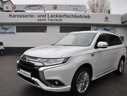 Weiß Gebraucht 2020 Mitsubishi Outlander P-HEV Basis SUV | 19.990 € (Fairer Preis)