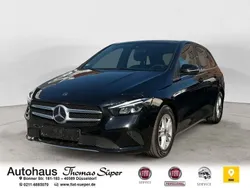 Schwarz Gebraucht 2020 Mercedes B200 Van / Kleinbus | 23.400 € (Fairer Preis)