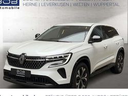 Perlmuttweiß metall (weiß) Gebraucht 2024 Renault Austral Techno SUV | 29.555 € (Fairer Preis)
