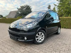 Schwarz Gebraucht 2006 Peugeot 1007 RC Kleinwagen | 4.199 € (Etwas zu teuer)