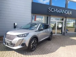 Lack grau artense/typ aussenve Gebraucht 2023 Peugeot e-2008 Allure SUV | 24.990 € (Teuer)