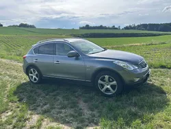 Grau Gebraucht 2015 Infiniti QX50 SUV | 15.500 €