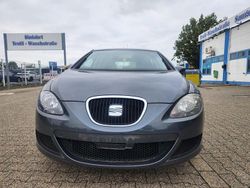 Grau Gebraucht 2006 Seat Leon Reference Limousine | 1.999 € (Fairer Preis)