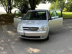 Silber Gebraucht 2003 Opel Meriva Van / Kleinbus | 1.100 € (Fairer Preis)