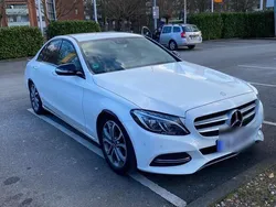 Weiß Gebraucht 2014 Mercedes C200 Limousine | 16.999 €