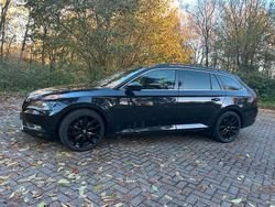 Schwarz Gebraucht 2016 Skoda Superb Kombi | 19.900 € (Teuer)