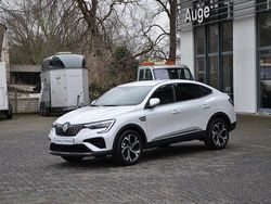 Kyanitweiß metallic Gebraucht 2024 Renault Arkana Techno SUV | 26.900 € (Teuer)
