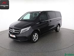 Graphitgrau Gebraucht 2022 Mercedes V220 Avantgarde Van / Kleinbus | 44.880 € (Guter Preis)