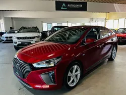 Scarlet red Gebraucht 2018 Hyundai Ioniq Premium Limousine | 13.890 € (Superpreis)