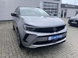 Quartzsilber Gebraucht 2023 Opel Grandland X Elegance SUV | 24.900 € (Fairer Preis)