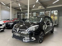 Schwarz (metallic) Gebraucht 2015 Renault Scénic III Bose Edition Van / Kleinbus | 7.990 € (Fairer Preis)