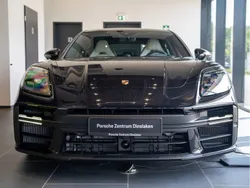 Tiefschwarzmetallic Gebraucht 2024 Porsche Panamera Limousine | 122.950 €