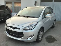 Silber Gebraucht 2015 Hyundai ix20 Trend Van / Kleinbus | 7.950 € (Guter Preis)