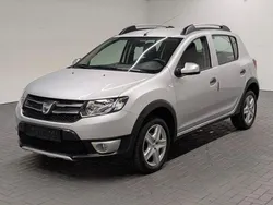 Silber (platingrau met.) Gebraucht 2013 Dacia Sandero Prestige Kleinwagen | 8.440 € (Fairer Preis)