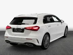 Weiß Gebraucht 2023 Mercedes A200 Advanced Plus Limousine | 33.100 € (Etwas zu teuer)