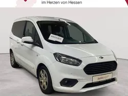 Frostweiß Gebraucht 2021 Ford Tourneo Courier Trend Van / Kleinbus | 13.990 € (Fairer Preis)