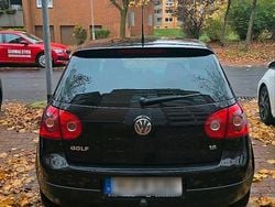 Schwarz Gebraucht 2007 VW Golf V Kleinwagen | 3.500 € (Fairer Preis)