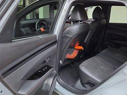 Grau Gebraucht 2023 Hyundai Tucson SUV | 33.800 € (Teuer)