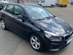 Schwarz Gebraucht 2016 BMW 218 Active Tourer Van / Kleinbus | 13.600 € (Fairer Preis)