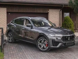 Beige Gebraucht 2018 Maserati Levante SUV | 28.000 €