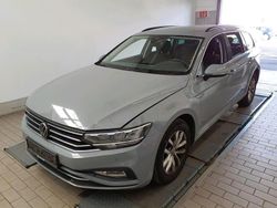 Grau Gebraucht 2022 VW Passat Business Kombi | 17.999 € (Guter Preis)