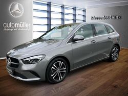 Grau Gebraucht 2024 Mercedes B180 Progressive Van / Kleinbus | 31.970 € (Guter Preis)