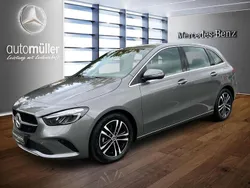 Grau Gebraucht 2024 Mercedes B180 Progressive Van / Kleinbus | 32.480 € (Guter Preis)