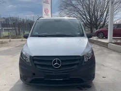 Grau Gebraucht 2017 Mercedes Vito Van / Kleinbus | 21.500 €