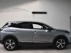 Grau metallic Gebraucht 2023 Peugeot 3008 Allure | 22.290 € (Superpreis)