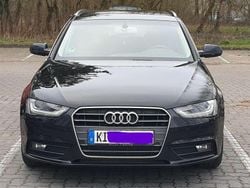 Schwarz Gebraucht 2012 Audi A4 Ambition Kombi | 8.450 € (Guter Preis)