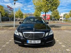 Schwarz Gebraucht 2011 Mercedes E250 Avantgarde Kombi | 8.400 € (Guter Preis)