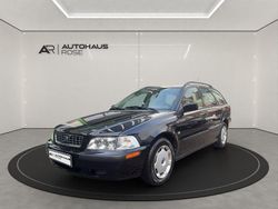 Schwarz Gebraucht 2004 Volvo V40 Limousine | 2.490 € (Fairer Preis)