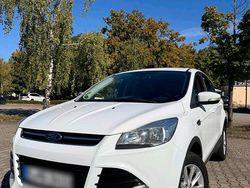Weiß Gebraucht 2016 Ford Kuga Titanium SUV | 10.899 € (Guter Preis)