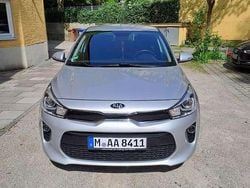 Silber Gebraucht 2018 Kia Rio DREAM-TEAM Edition Limousine | 11.800 € (Fairer Preis)