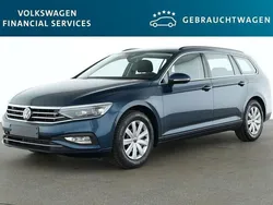 Aquamarinblau metallic Gebraucht 2023 VW Passat Business Kombi | 31.600 € (Superpreis)