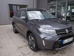 Titan dark gray pearl Gebraucht 2024 Suzuki Vitara Comfort+ SUV | 25.830 € (Etwas zu teuer)