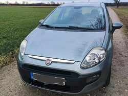 Grau Gebraucht 2012 Fiat Punto Limousine | 3.000 €
